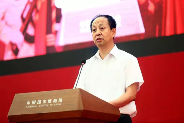 北京工美集团党委副书记、总经理魏连伟致辞