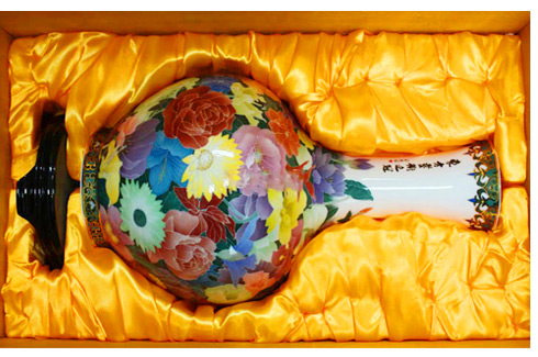 带包装的世博万花赏瓶醴陵釉下五彩瓷瓶图案