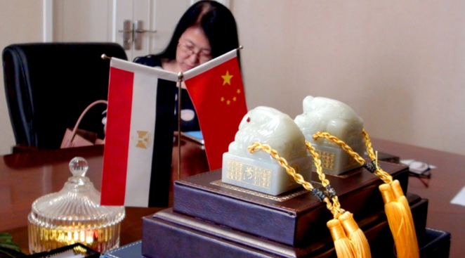 《航天宝玺》多次被选作为中国国礼，赠与各国驻华使馆