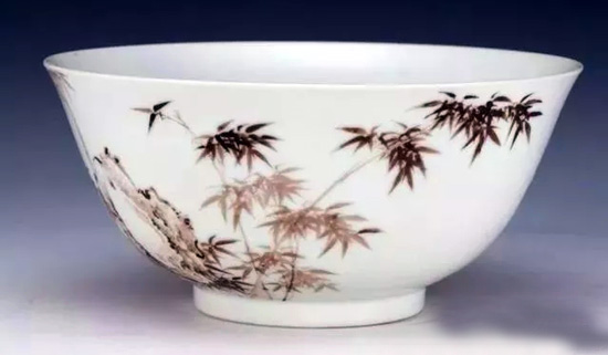 清雍正珐琅彩墨竹图碗，高7.58cm 口径16.1cm 足径4cm，上海博物馆