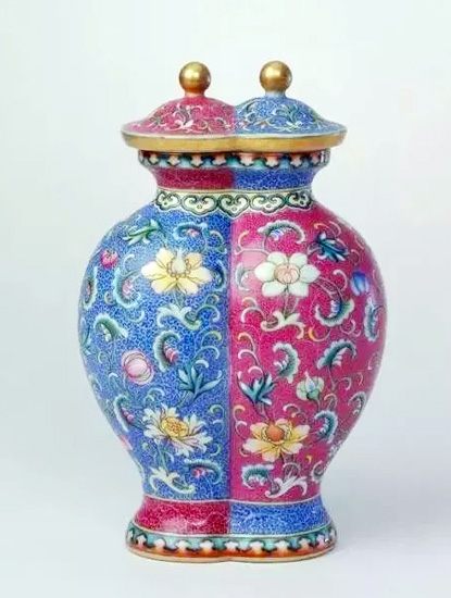 清乾隆珐琅彩缠枝莲纹双连瓶，故宫博物院