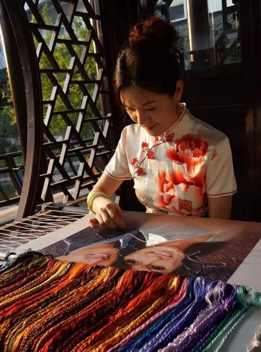 姚建萍，是著名的苏绣艺术家